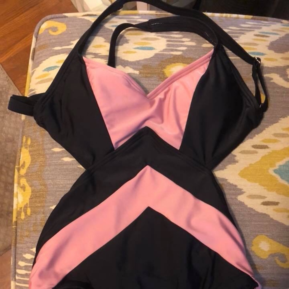 Michael Kors Swimsuit size 6